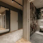 Hotel apartamentowy The Black Eagle Luxury Mayrhofen