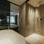 The Black Eagle Luxury Hotel apartamentowy Mayrhofen