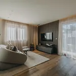 Hotel apartamentowy The Black Eagle Luxury 4*