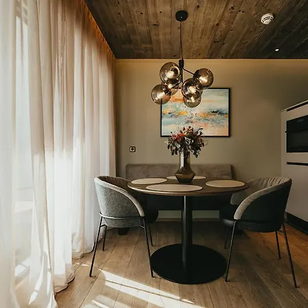 The Black Eagle Luxury Апарт-отель Майрхофен