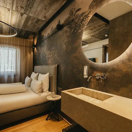 The Black Eagle Luxury