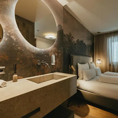 The Black Eagle Luxury 4* 메이른호픈