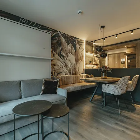The Black Eagle Luxury 아파트호텔