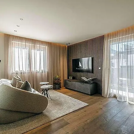 Aparthotel The Black Eagle Luxury 4*