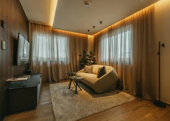 The Black Eagle Luxury Ξενοδοχείο με διαμερίσματα