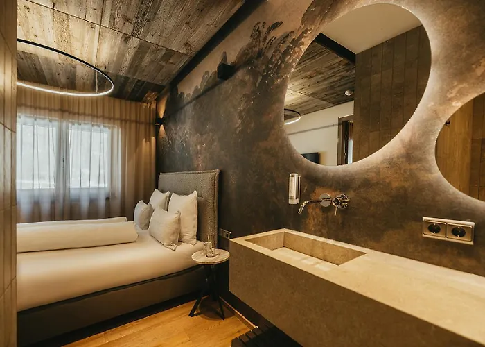 The Black Eagle Luxury