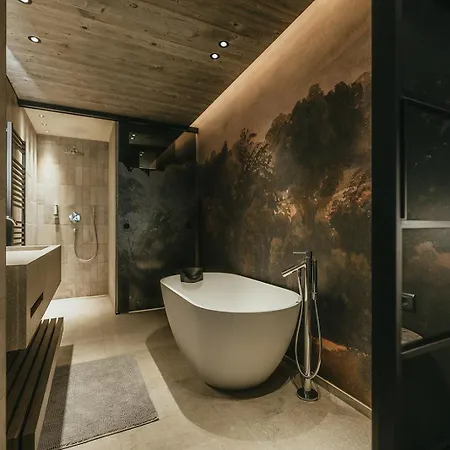 The Black Eagle Luxury Hotel apartamentowy