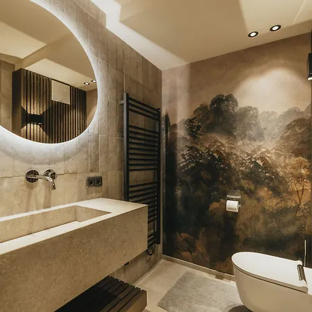 The Black Eagle Luxury Hotel apartamentowy