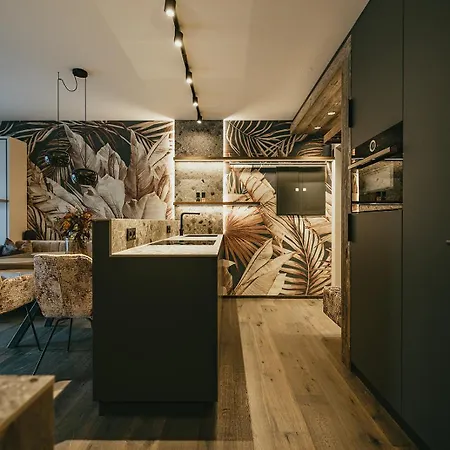 Aparthotel Black Eagle Luxury *