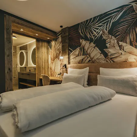Apartmanhotel The Black Eagle Luxury 4*