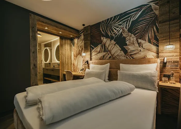 The Black Eagle Luxury Lägenhetshotell 4*