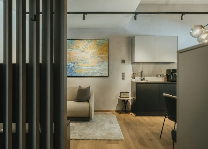 The Black Eagle Luxury Lägenhetshotell 4*